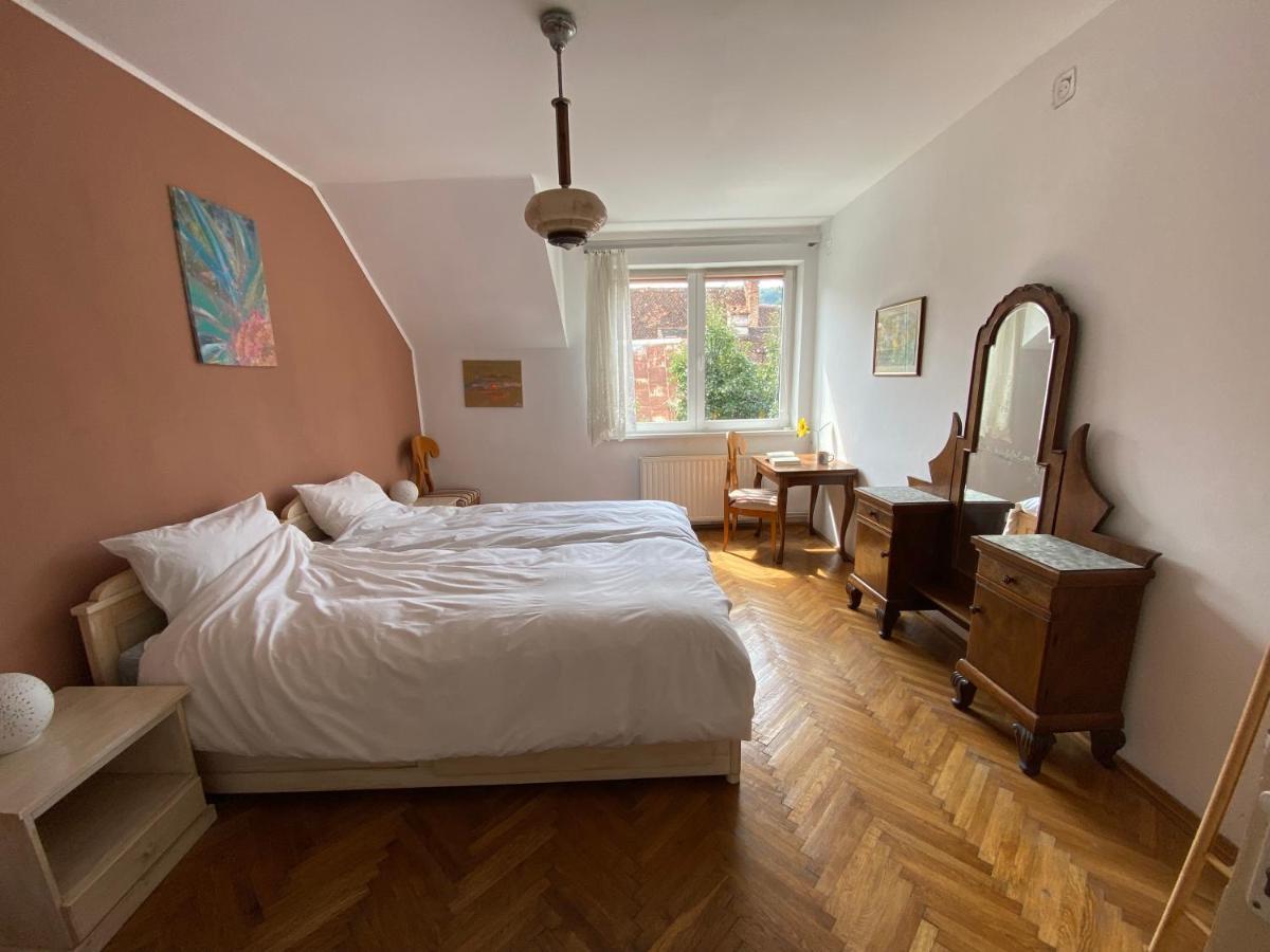 Rose'S Oldtown Apartment 브라쇼브 외부 사진