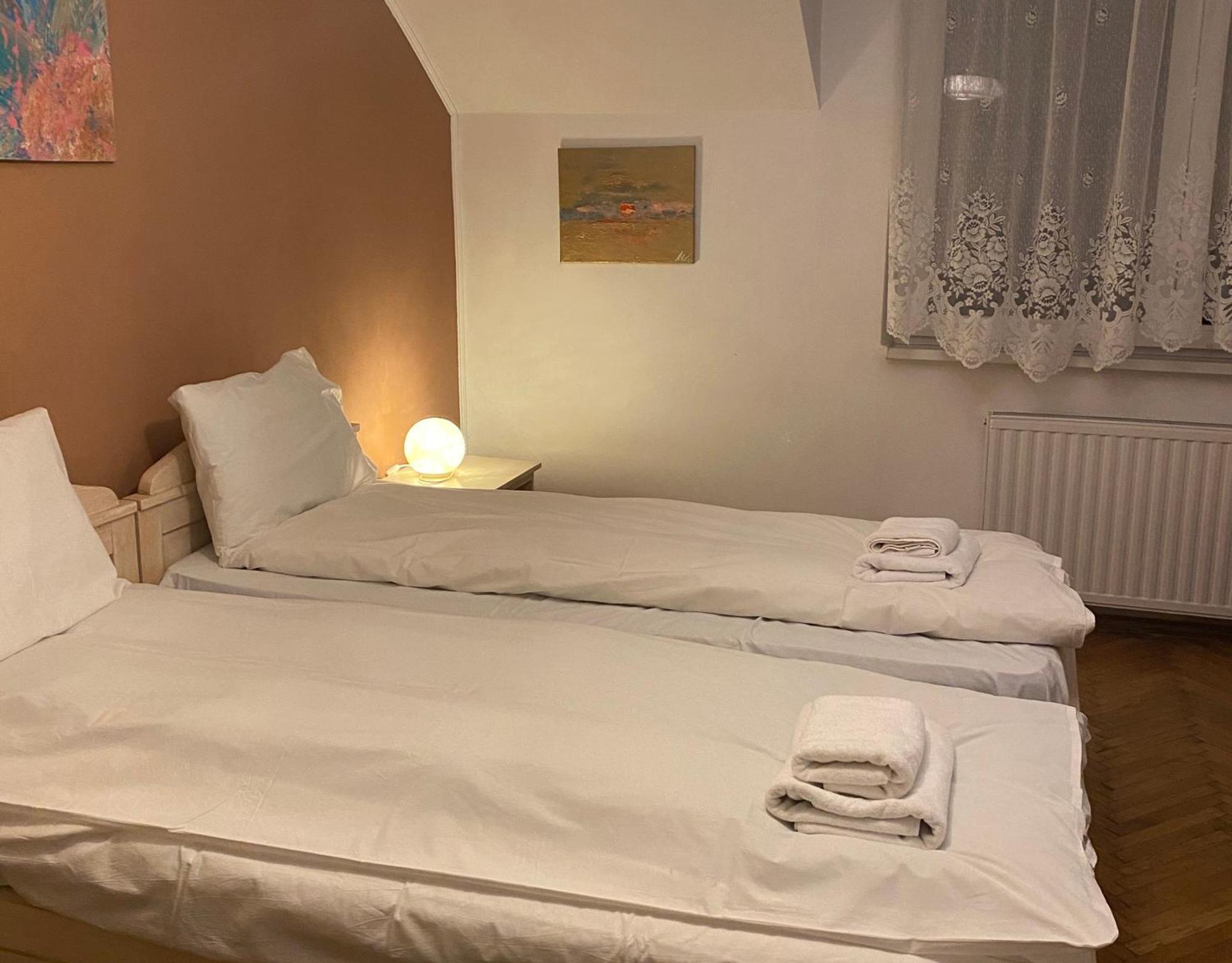 Rose'S Oldtown Apartment 브라쇼브 외부 사진
